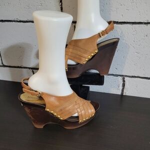 3/$40 SALE! Michael Kors Brown Slingback Wedges Sz 10